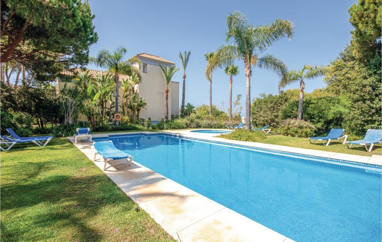 Beautiful Apartment In Marbella-Cabopino With 2 Bedrooms, Wifi And Outdoor Swimming Pool Экстерьер фото